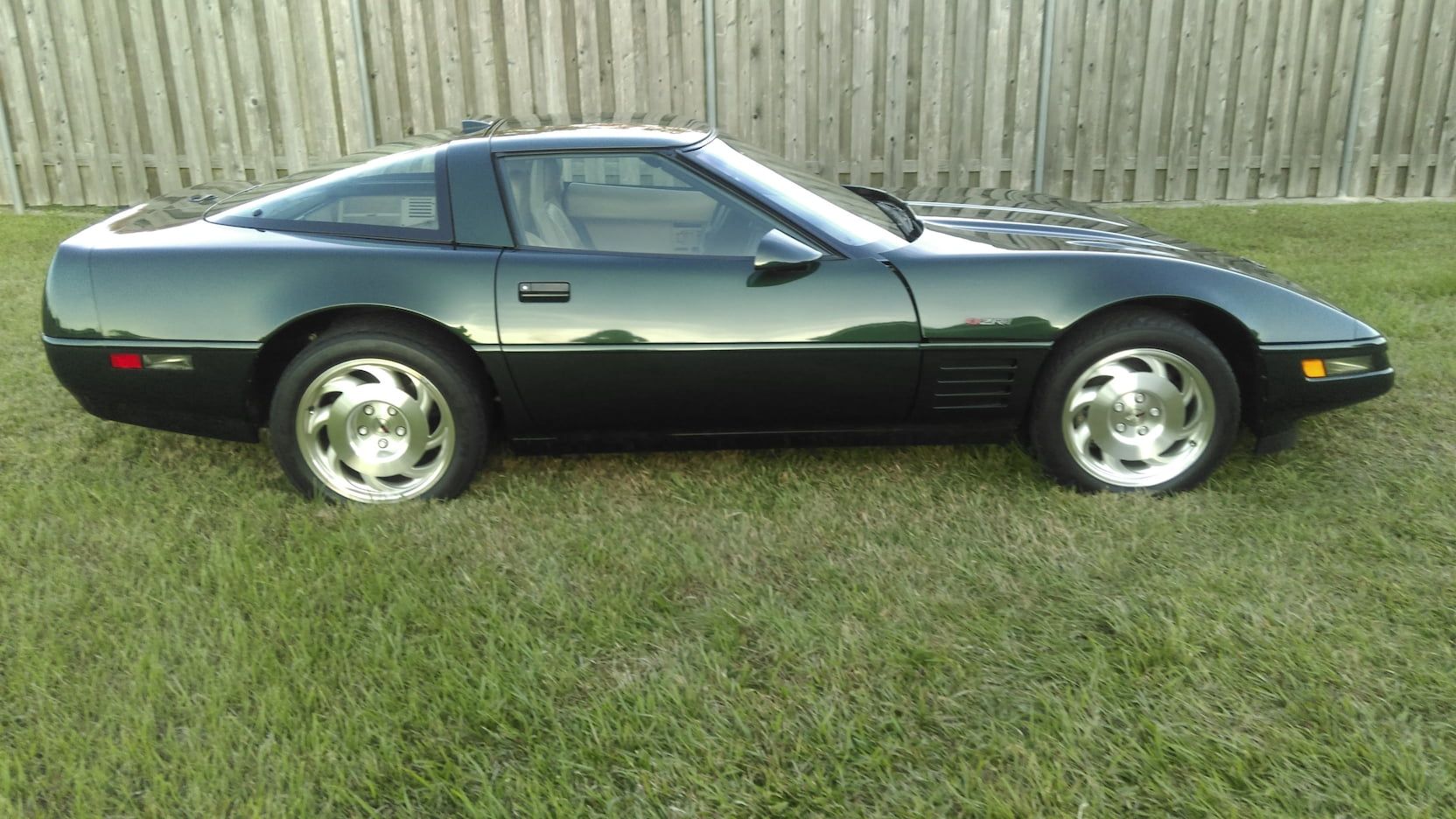 Click to Enlarge-Esc to Close Corvette Generations/C4/C4 1993 Right 3.jpg